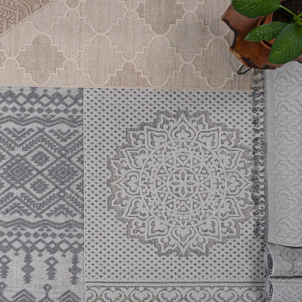 8'x10' Indoor/Outdoor Area Rug