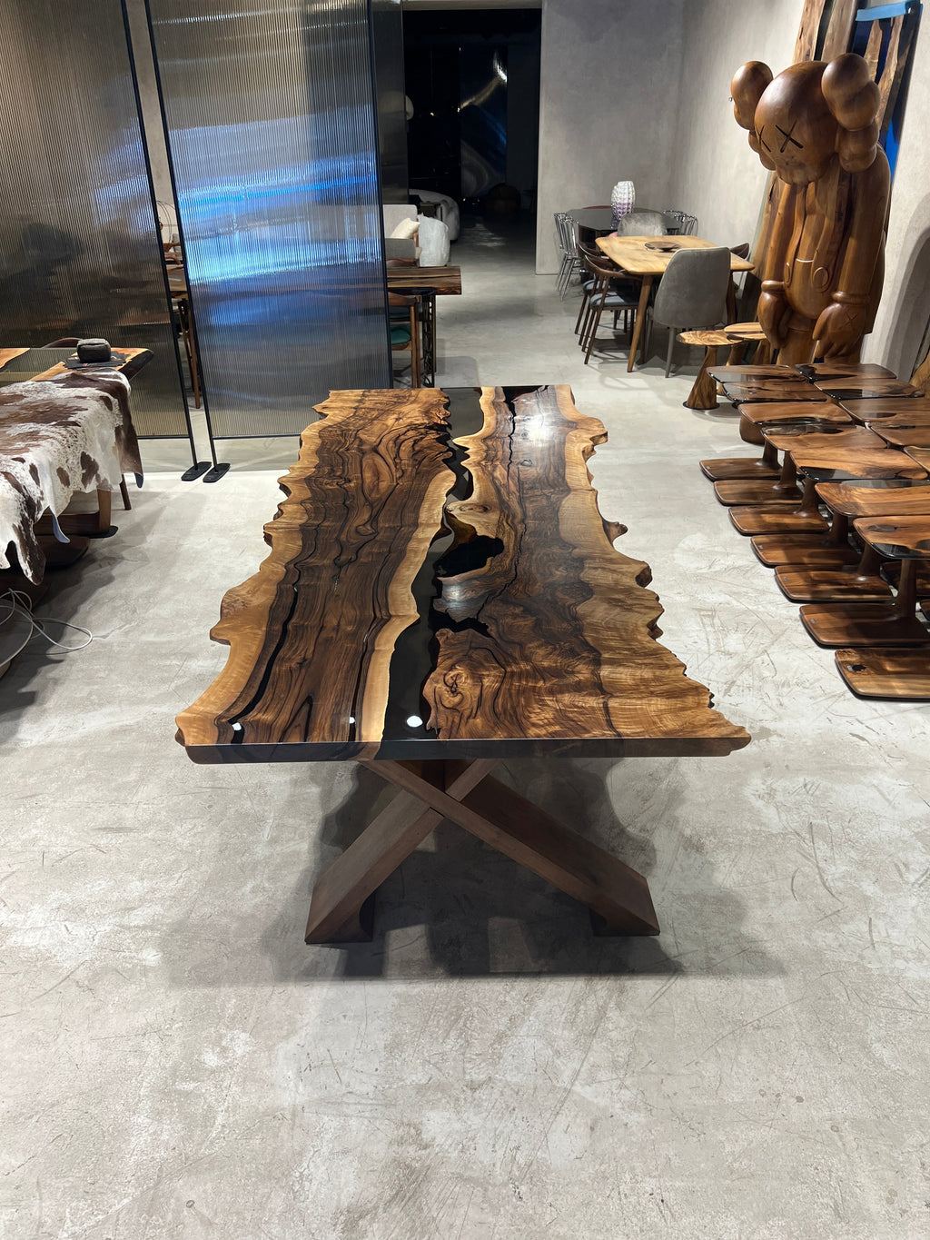 Live Edge, Resin/Walnut Dining Table