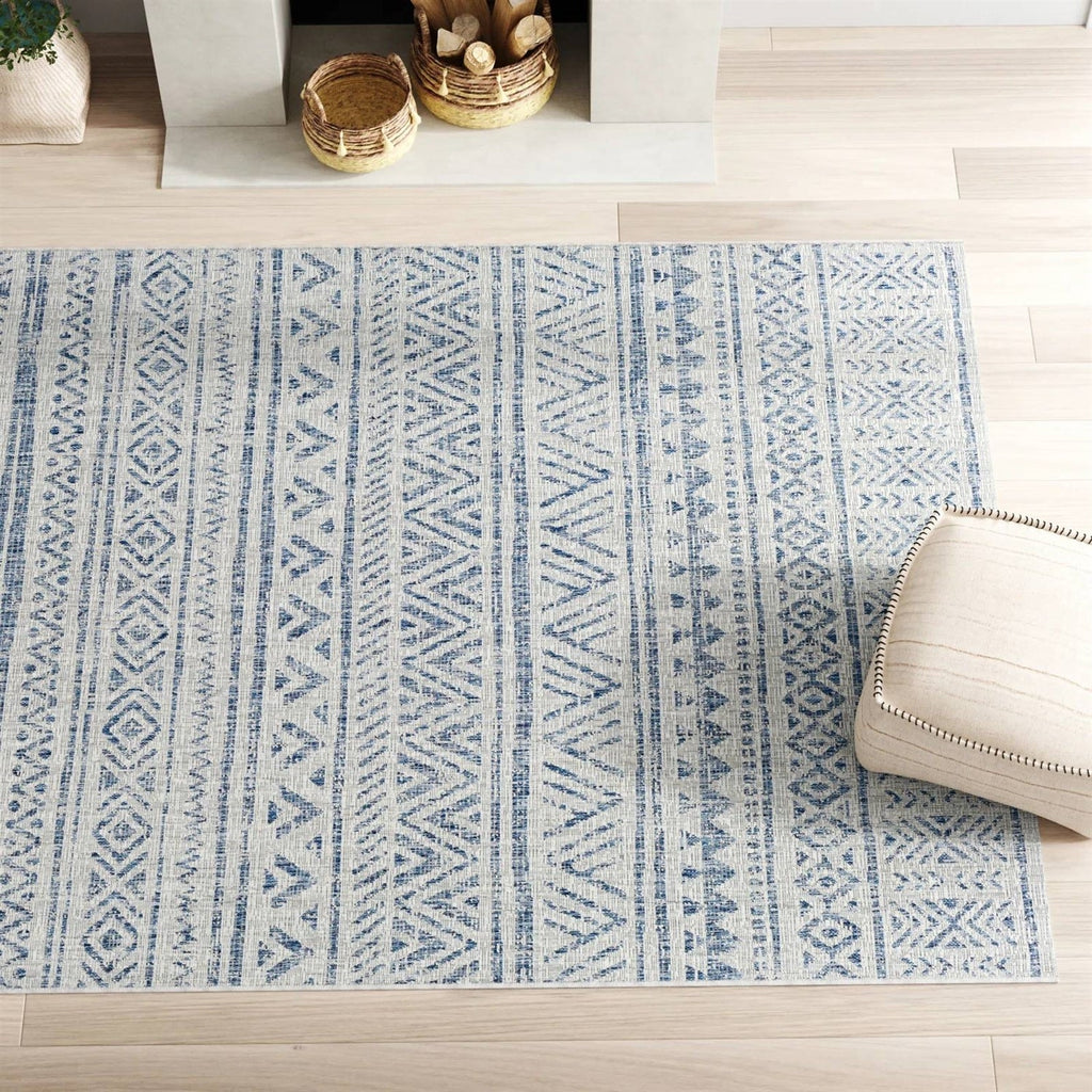 6.5'x9' Indoor/Outdoor Area Rug