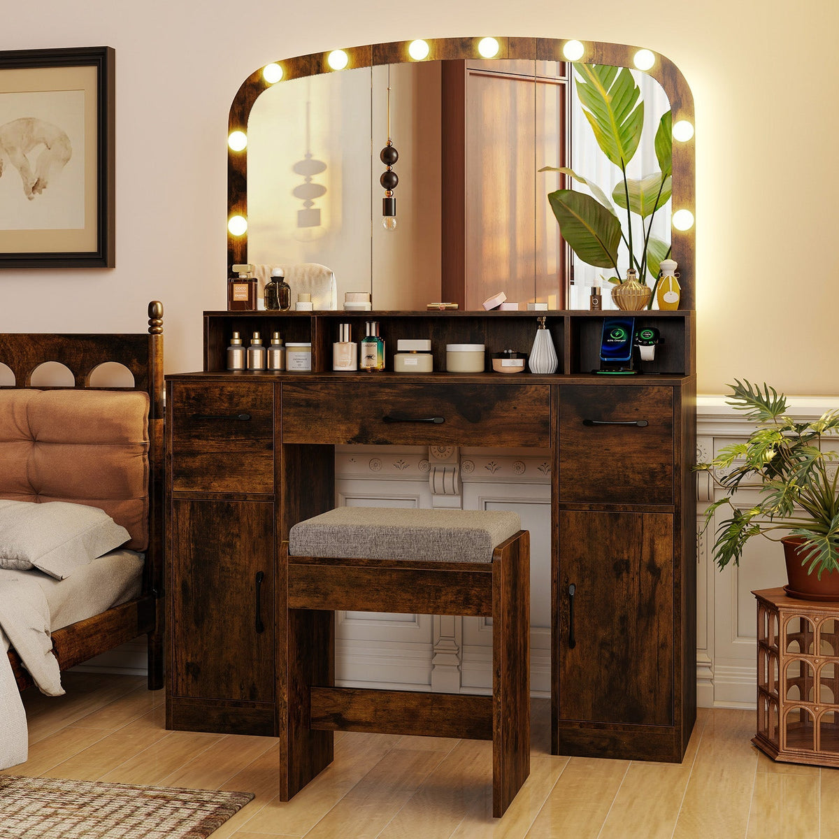 Lighted Makeup Table/Stool