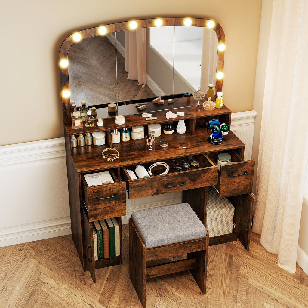 Lighted Makeup Table/Stool